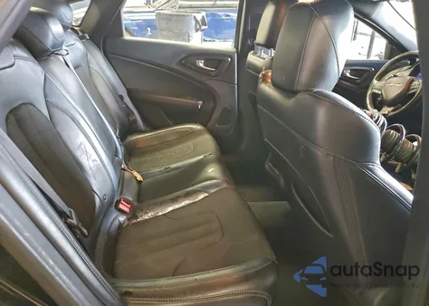 2015 Chrysler 200 S z USA, uszkodzony, nr VIN 1C3CCCBB4FN585203